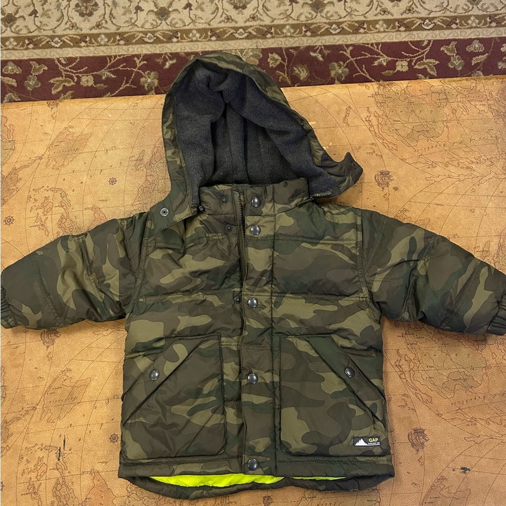 Gap New Camouflage Hooded Puffer Jacket
